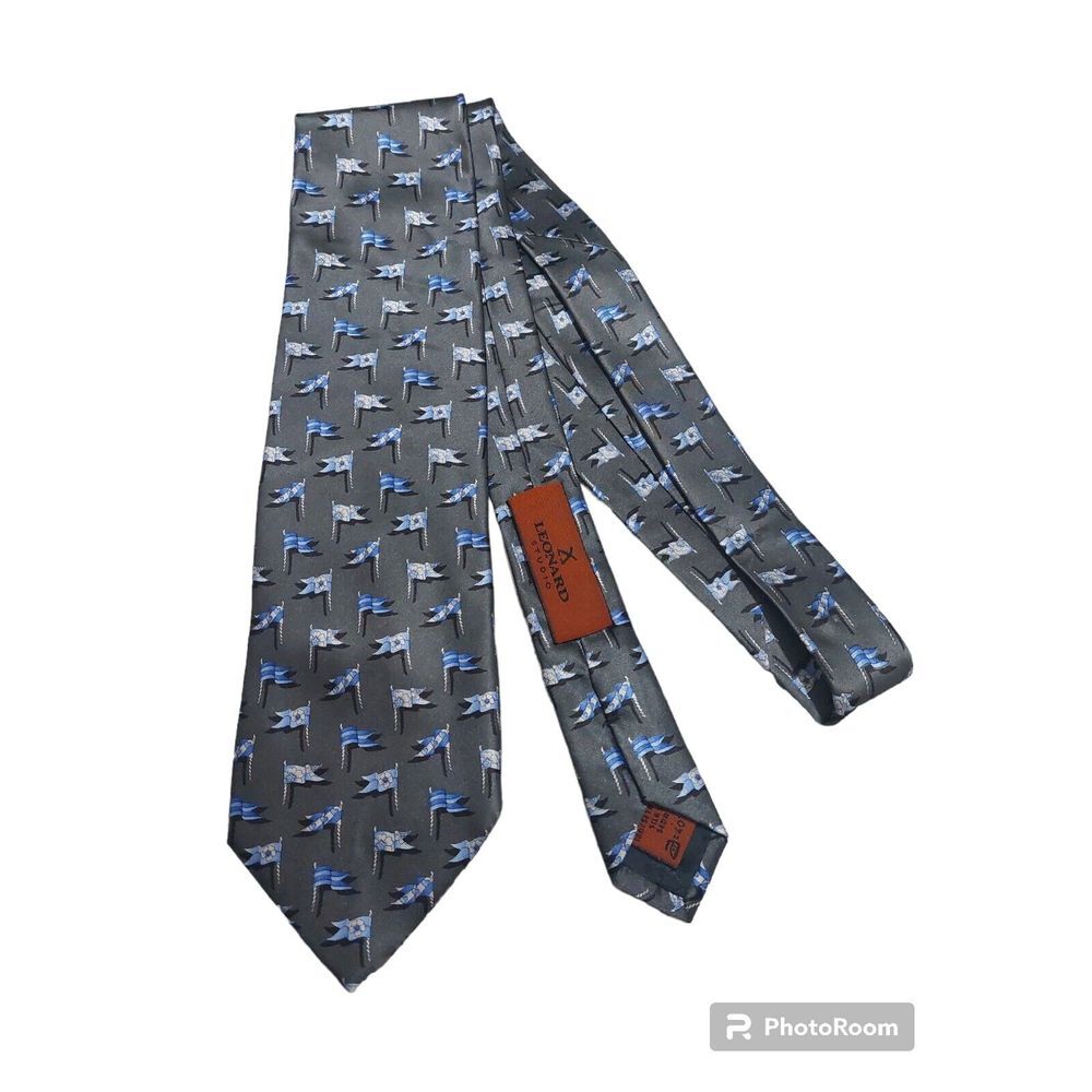 LEONARD Studio 100% Silk Made In Italy Steel Gray/Blue Flags‎ Necktie
